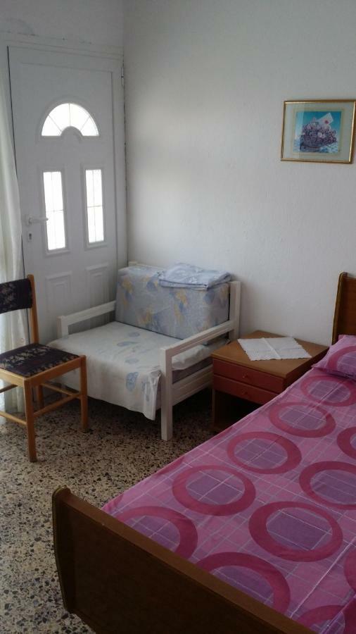 Grigorios Apartments Nea Vrasna Ngoại thất bức ảnh