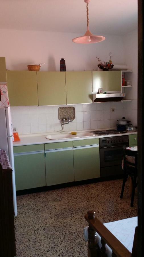 Grigorios Apartments Nea Vrasna Ngoại thất bức ảnh